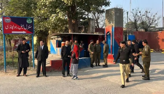 اڊيالا جيل جي 3 قيدين علاج لاءِ شفا اسپتال وڃڻ خاطر اسلام آباد هاءِ ڪورٽ سان رابطو ڪري ورتو